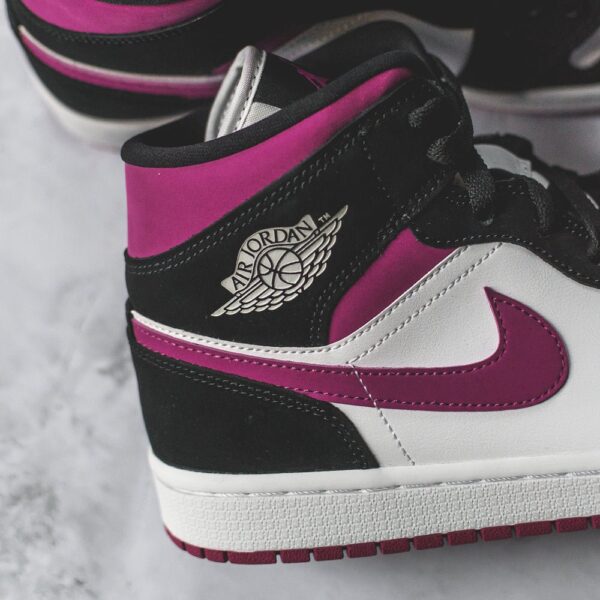 Jordan 1 Mid Magenta