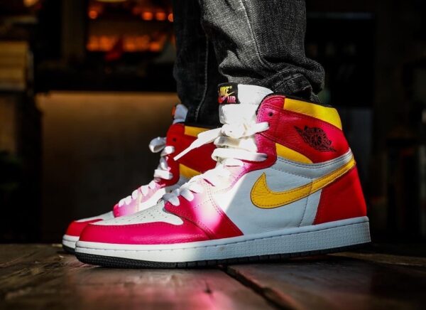 Air Jordan 1 Retro High OG “Light Fusion Red”